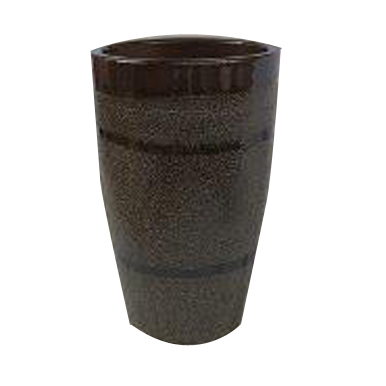 halcy on pottery sandy black tail egg